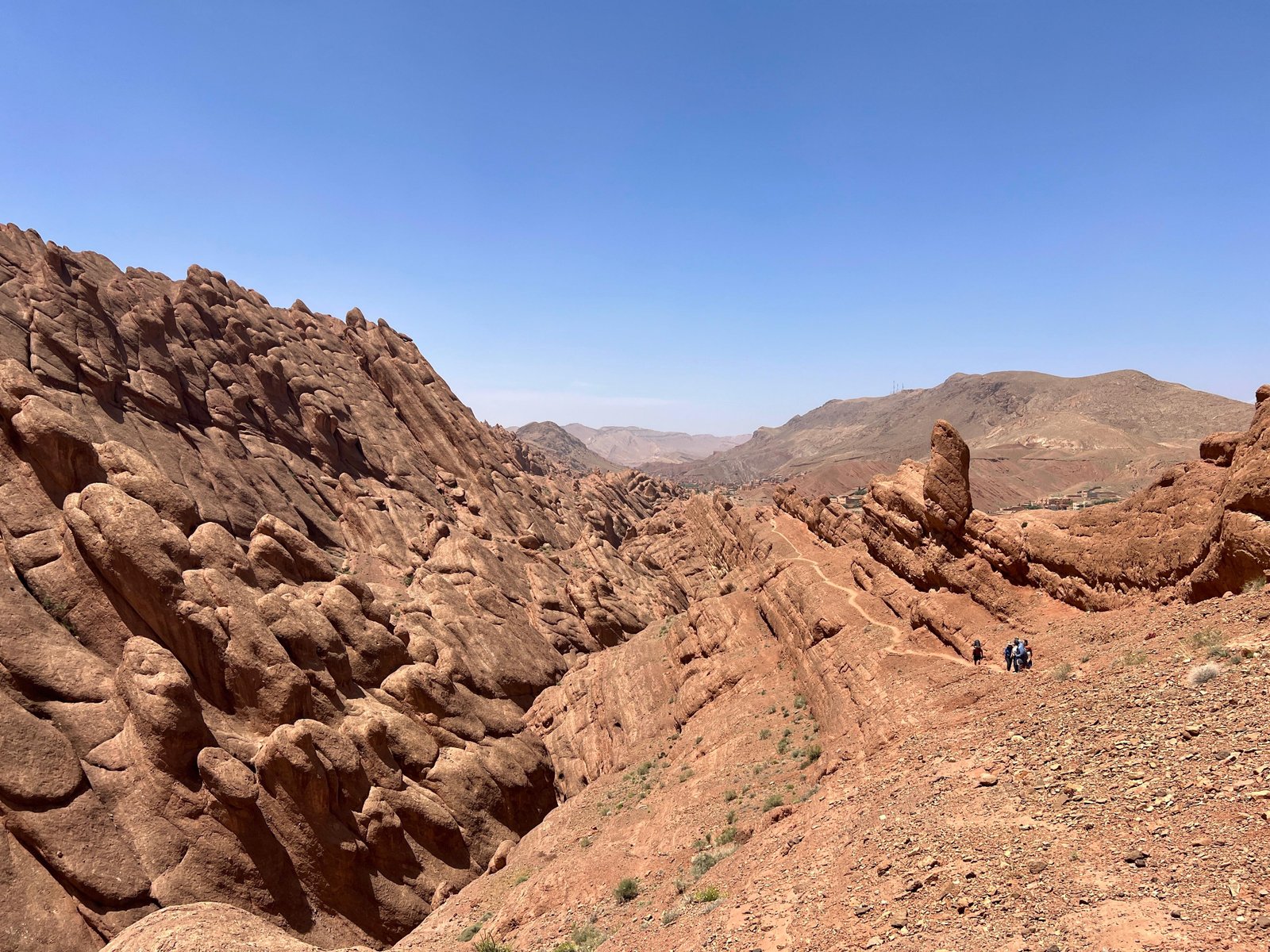 Kasbah, Oases and Desert 8 Days — Dades and Todra gorges on foot and by road
