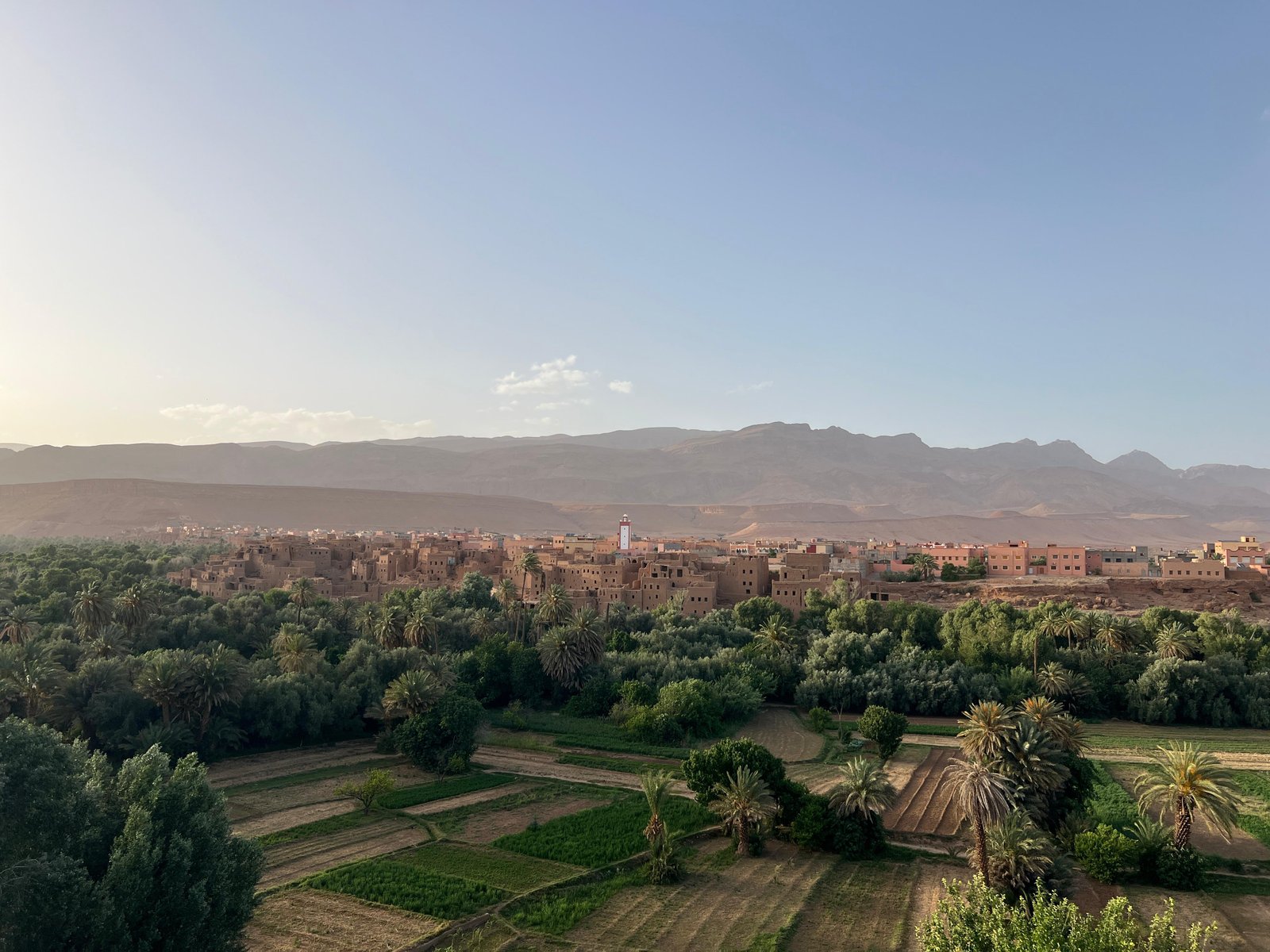 Kasbah, Oases and Desert 8 Days — Merzouga dunes and desert camp nights